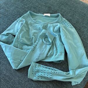 Yoga Teal Women's Cropped Blouse
